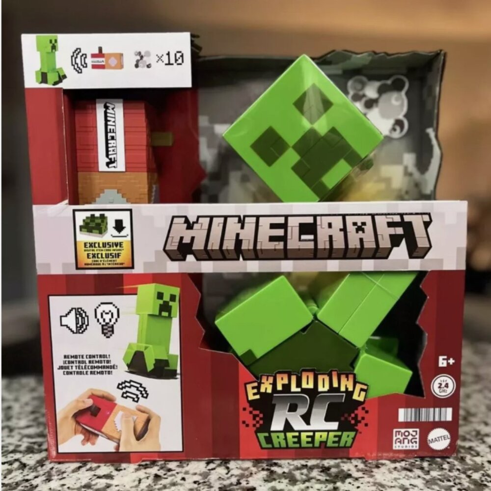 Minecraft Exploding RC Creeper Car Lights & Sounds with DLC Code Mattel - NEW